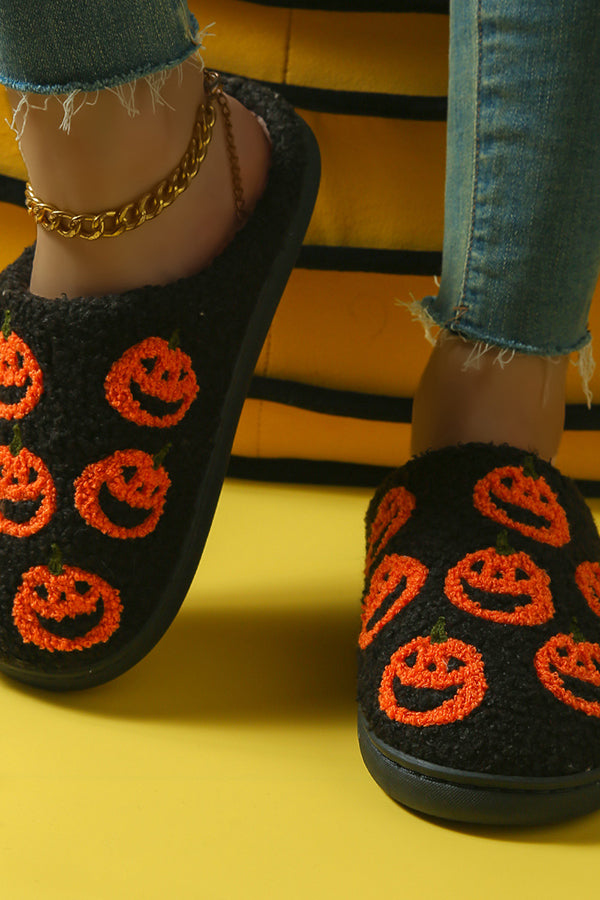 Chaussons d’Halloween à l’aspect daim et coton — vue du produit
