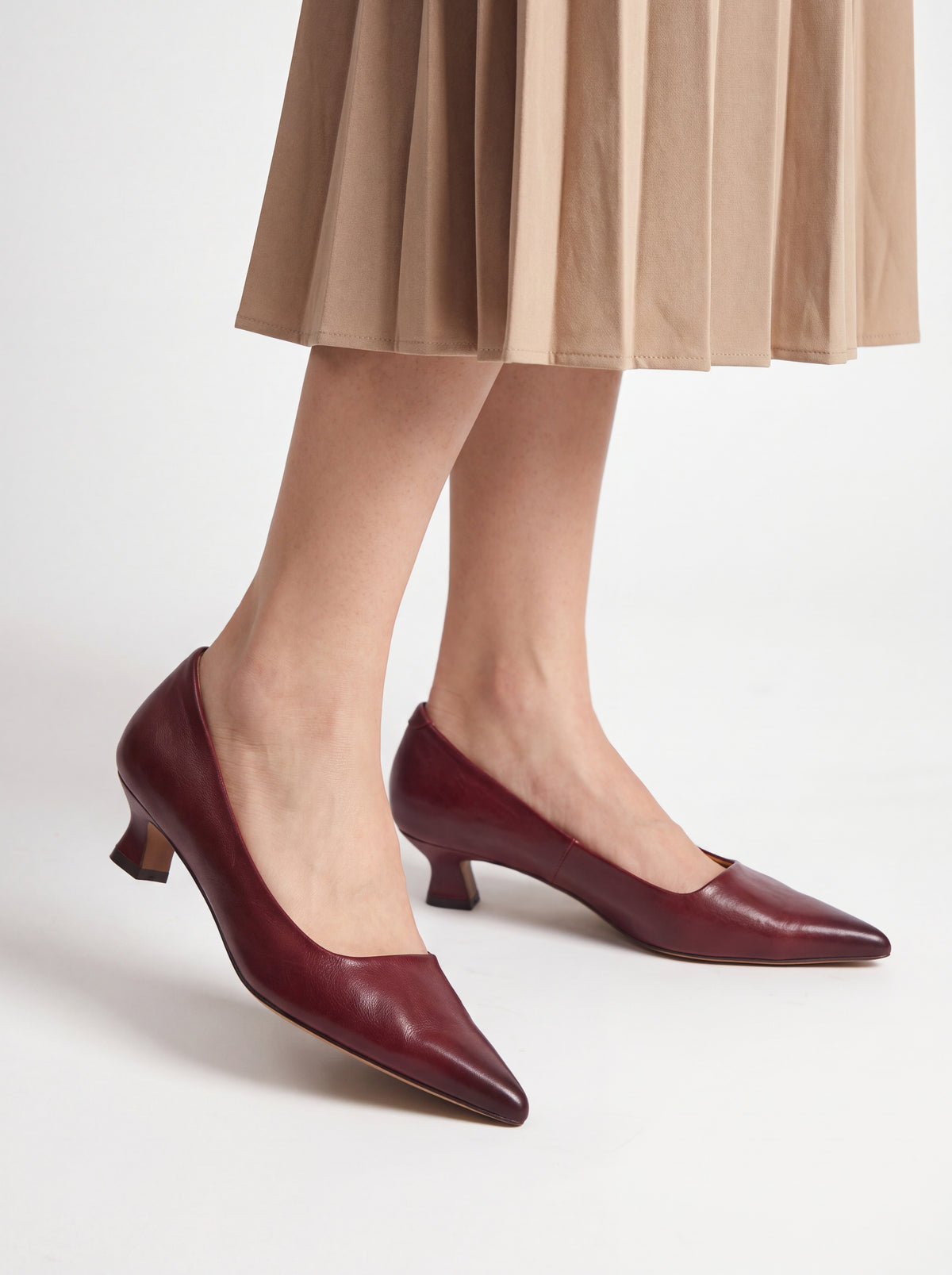 Anok™ | Escarpins en cuir véritable à petit talon — vue 1
