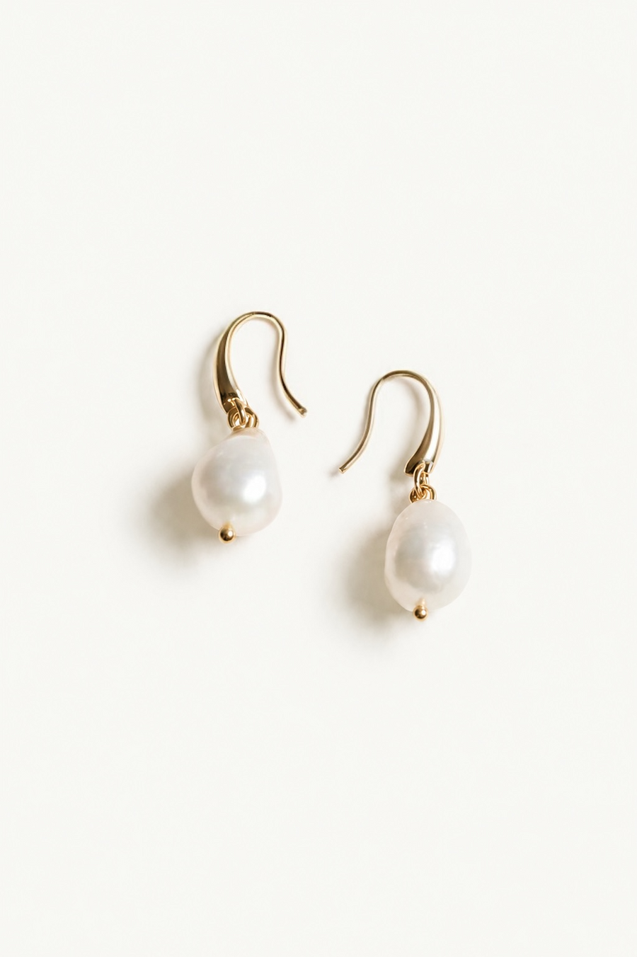 Blair | Boucles d’oreilles pendantes à perles d’eau douce — vue 1