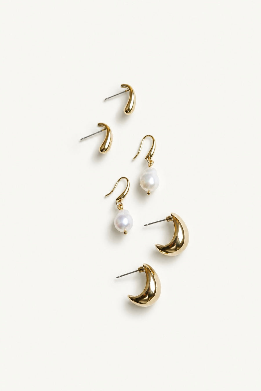 Charlotte | Boucles d’oreilles à superposer, dorées et à perles d’eau douce — vue 1