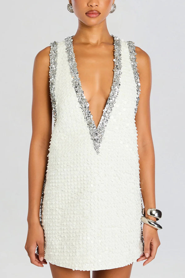 Celine | Robe courte à sequins, col V et empiècements contrastés — vue 2
